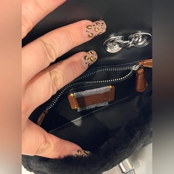 ⚡️SALE⚡️ NWT COACH SHEARLING QUILTED PILLOW BAG - Picture 6 of 9